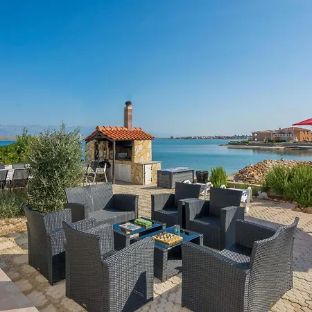 Gorgeous In With House Sea View Apartment